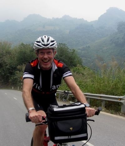 Chris Darke Cycling on the  tour with redspokes